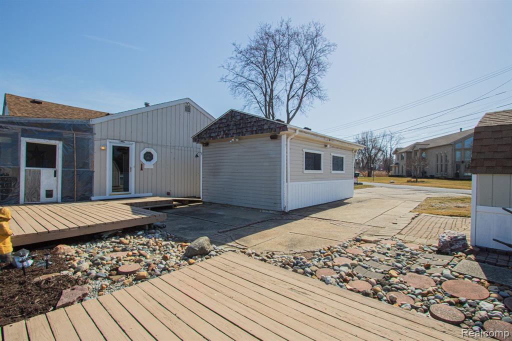 39964 SHORELINE Drive, Harrison Township, MI — Photo 26