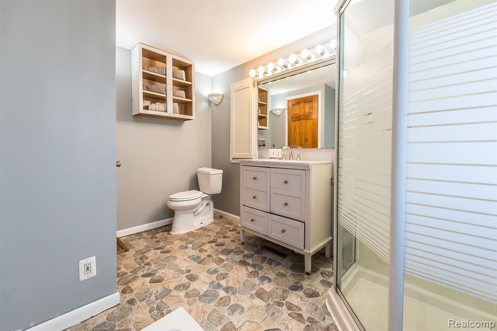 8128 Halfway Drive, Brighton, MI 48116 — Photo 16