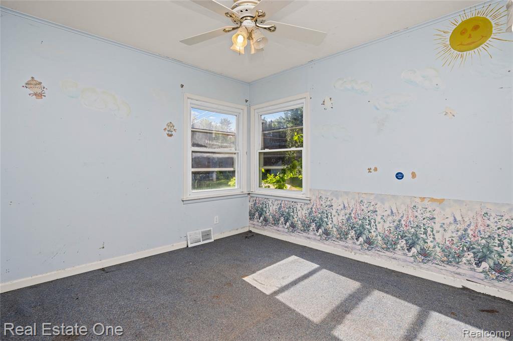 9585 N Eston Road, Clarkston, MI 48348 — Photo 20
