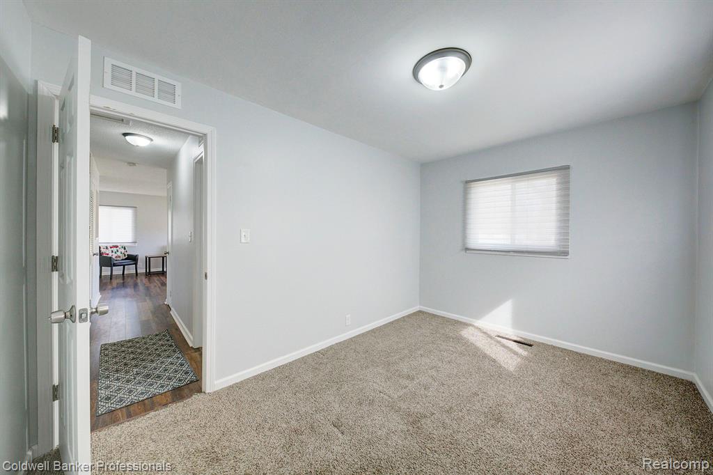 709 RICHARD Street, Holly, MI 48442 — Photo 21