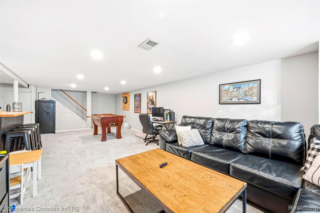 549 Provincetown Lane, Plymouth, MI 48170 — Photo 22