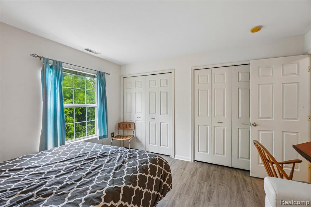 15240 Silver Parkway, APT 306, Fenton, MI 48430 — Photo 17