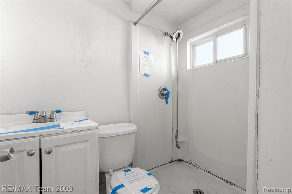 533 E Milton Avenue, Hazel Park, MI 48030 — Photo 14