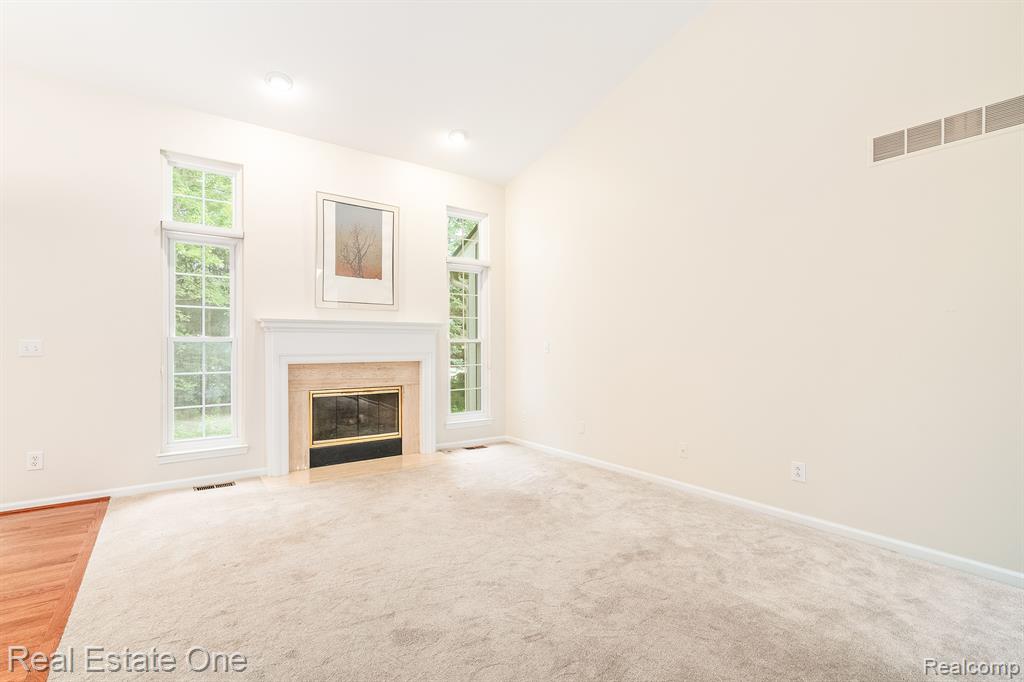 41498 HAGGERTY WOODS Court, #8, Canton, MI 48187 — Photo 12