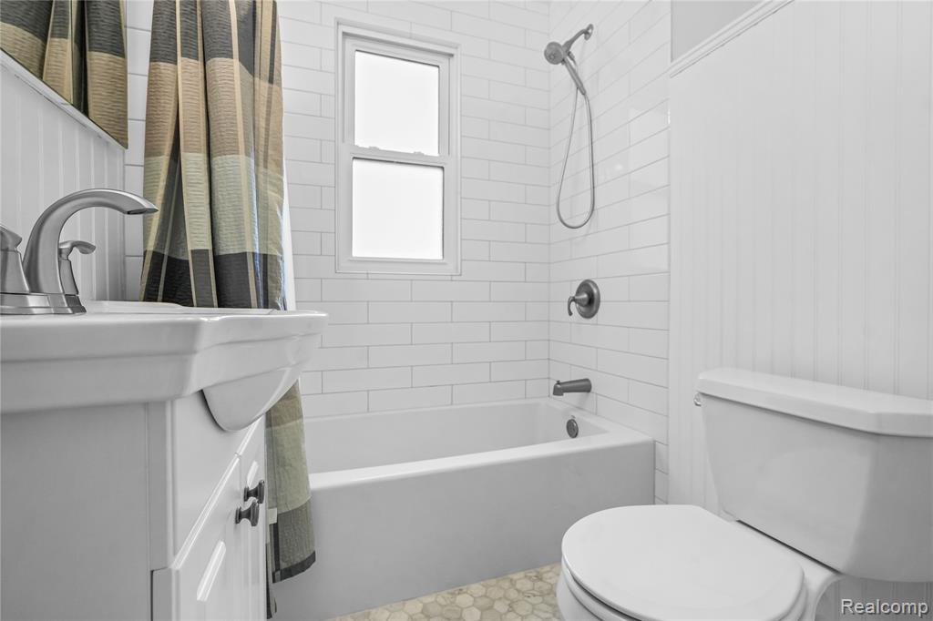 445 Linden Avenue, Royal Oak, MI 48073 — Photo 18