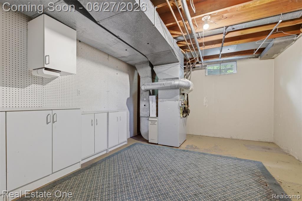 10379 Hegel Road, Goodrich Vlg, MI — Photo 43