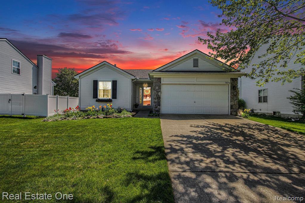 7473 OAKLAND HILLS Drive, Ypsilanti, MI 48197 — Photo 2