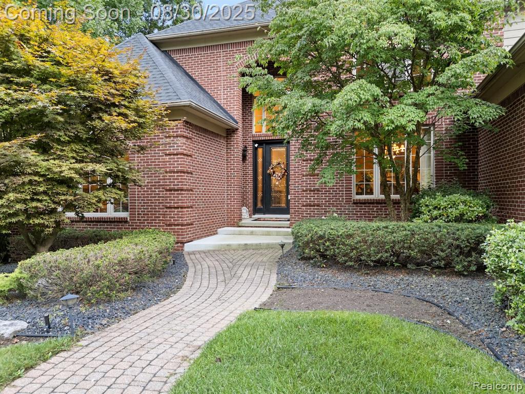 50173 Thetford Court W, Canton, MI 48187 — Photo 2