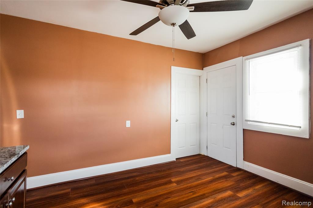 5435 Burns Street, Detroit, MI 48213 — Photo 15