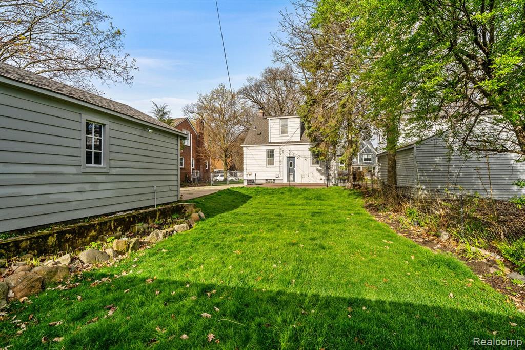 822 N GAINSBOROUGH Avenue, Royal Oak, MI 48067 — Photo 23