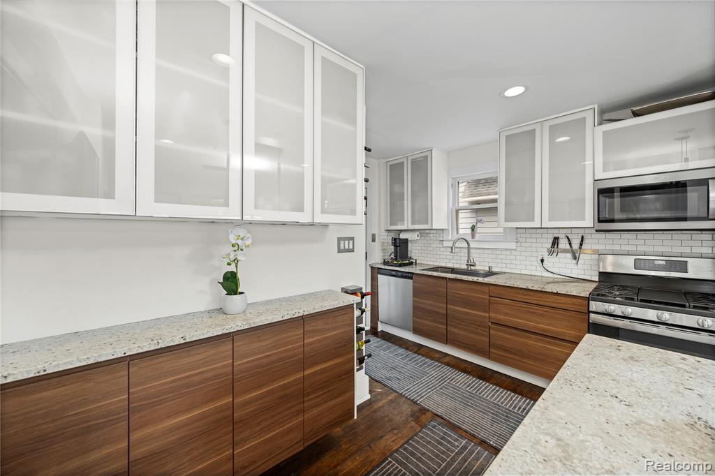 817 Fernwood Road, Royal Oak, MI 48067 — Photo 13