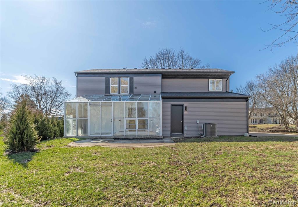 5590 Bayswater Road, West Bloomfield, MI — Photo 46