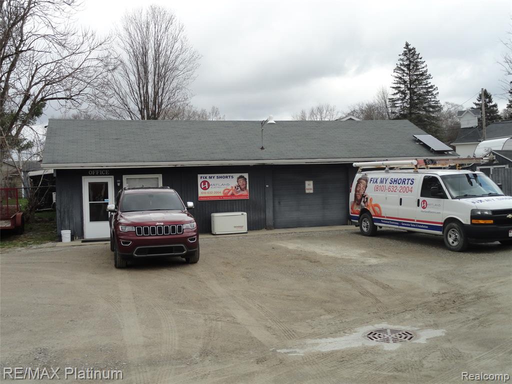 3552 Avon Street, Hartland, MI 48353 — Photo 24