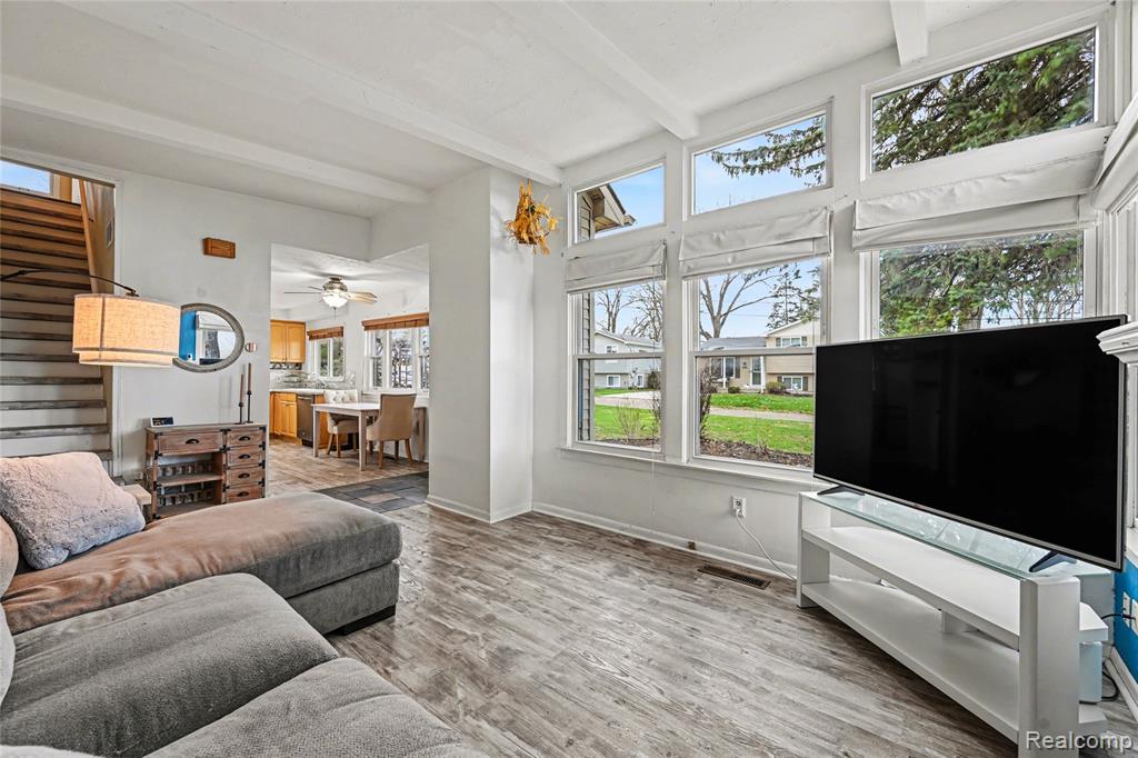 937 Marvell Place, Waterford, MI 48327 — Photo 3