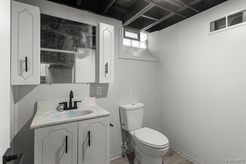 9131 WHITCOMB Street, Detroit, MI 48228 — Photo 33