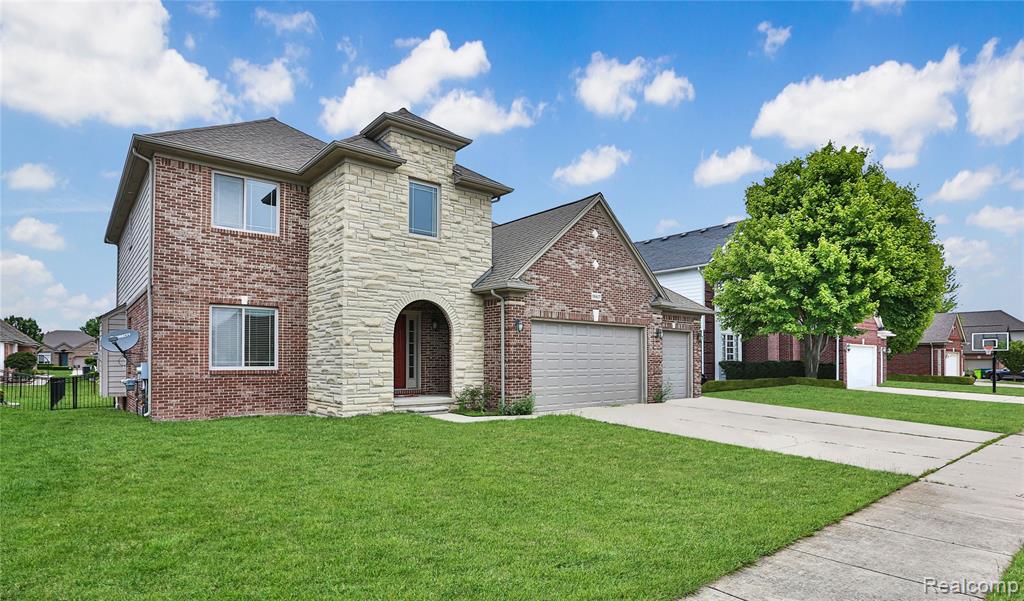 16417 Bishopsgate Drive, Macomb, MI 48044 — Photo 2