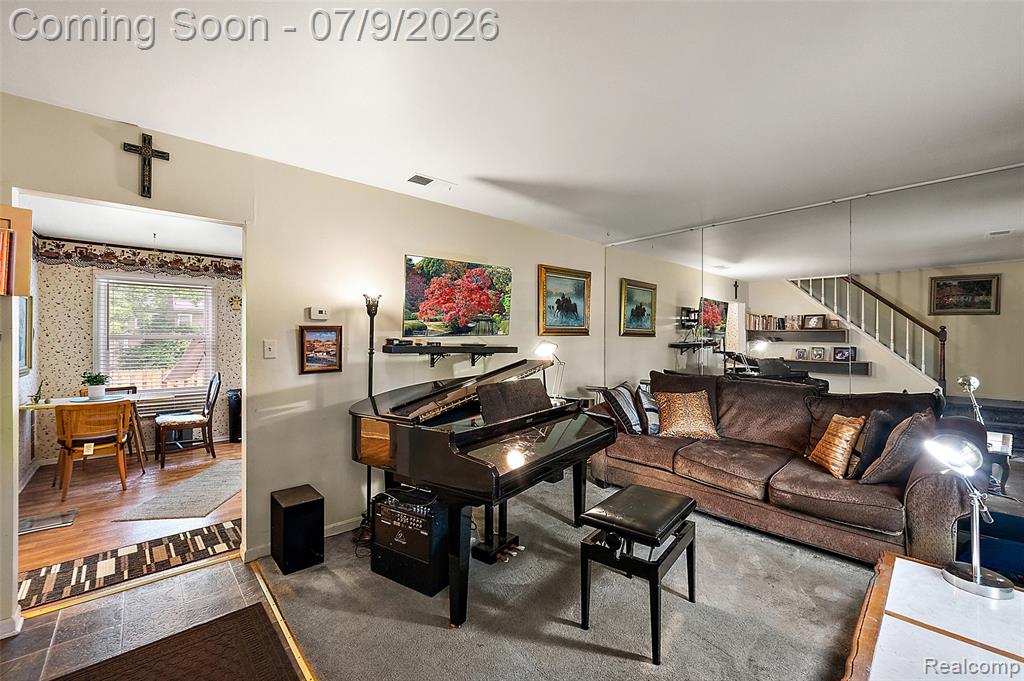 930 Little Hill Court, Rochester Hills, MI 48307 — Photo 21