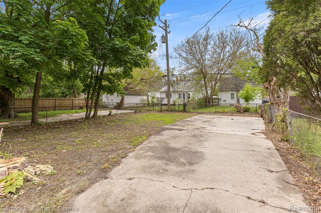 19445 Prevost Street, Detroit, MI 48235 — Photo 28