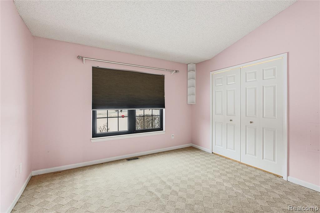 7154 Westchester, West Bloomfield, MI — Photo 21