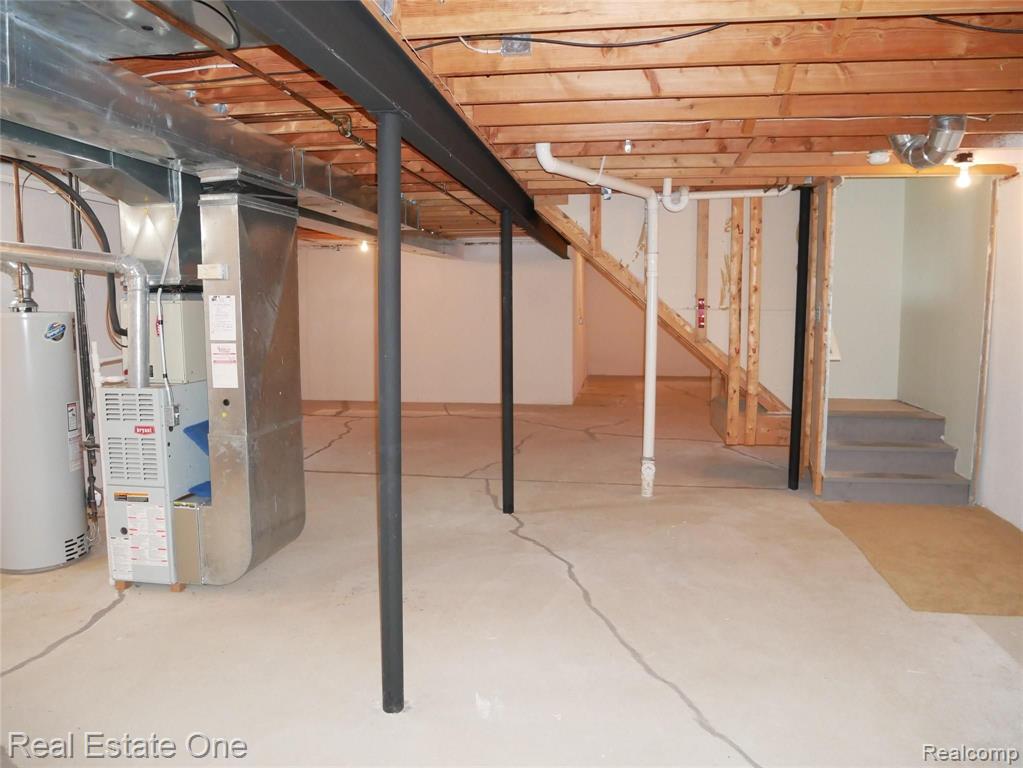 5499 Seabreeze Lane, Sterling Heights, MI 48310 — Photo 18