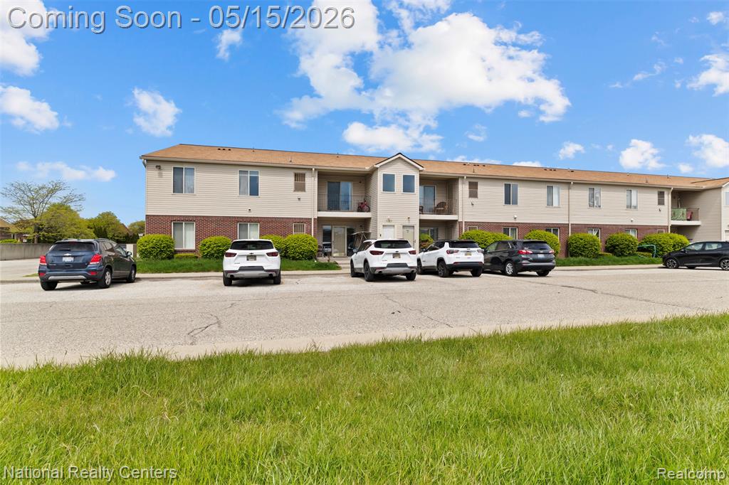 43220 Fountain Drive, Sterling Heights, MI 48313 — Photo 16