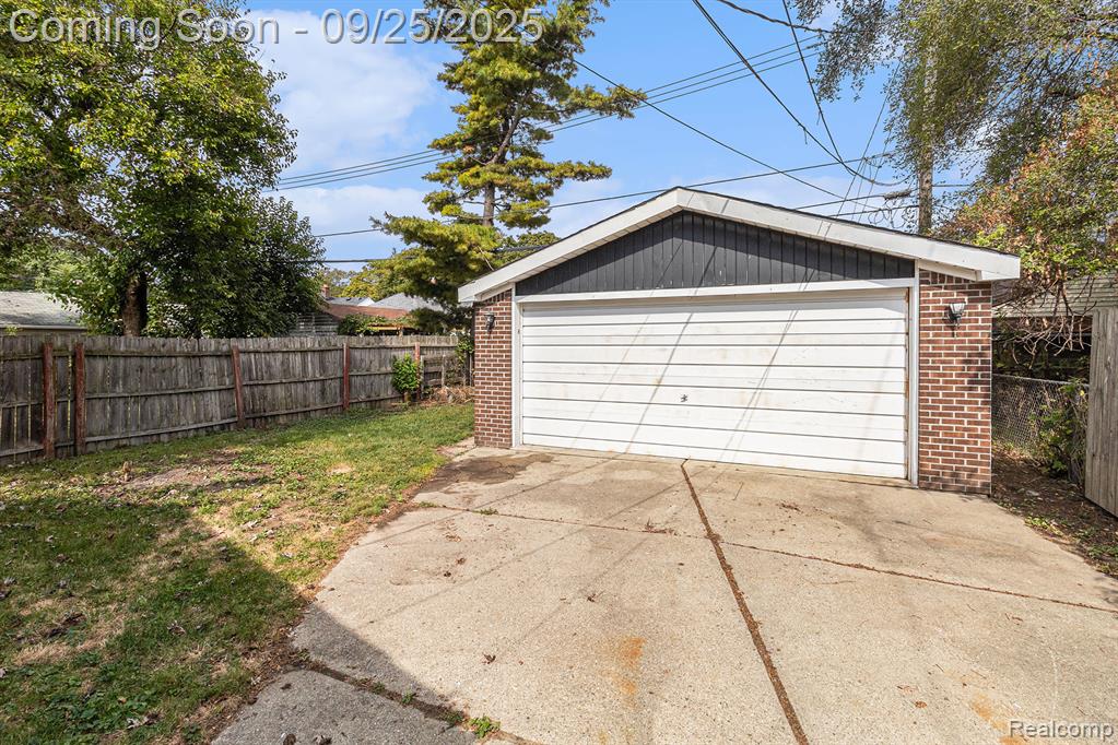 751 E Maxlow Avenue, Hazel Park, MI 48030 — Photo 19