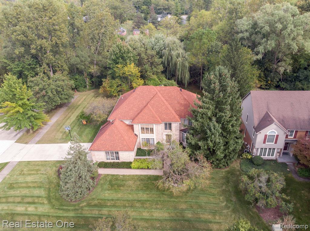 4088 PARKSTONE Court, Troy, MI 48098 — Photo 28