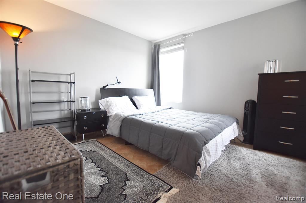 555 E WILLIAM Street, Ann Arbor, MI 48104 — Photo 9