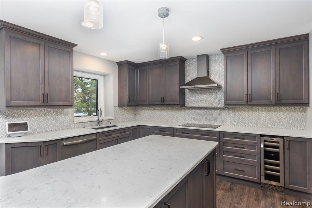 8484 SADDLEWOOD Drive, Brighton, MI 48116 — Photo 10