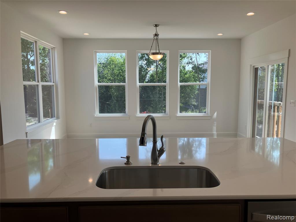 1918 MAGGIE Lane, Ypsilanti, MI 48198 — Photo 17