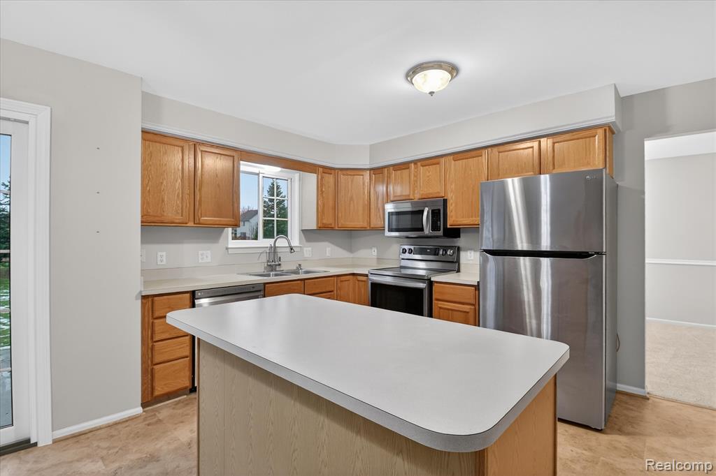 3238 River Meadow Circle, Canton, MI 48188 — Photo 15