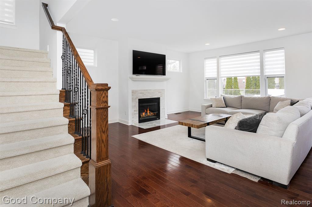 707 GOLF Avenue, Royal Oak, MI 48073 — Photo 8