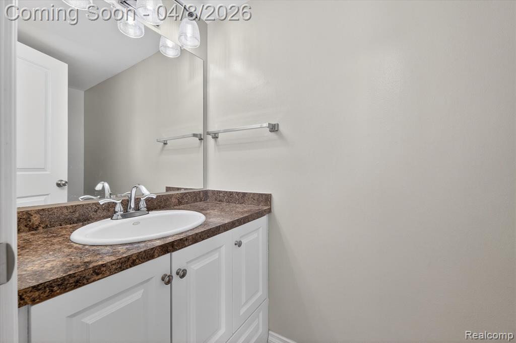 22184 Derby Road, Woodhaven, MI 48183 — Photo 26