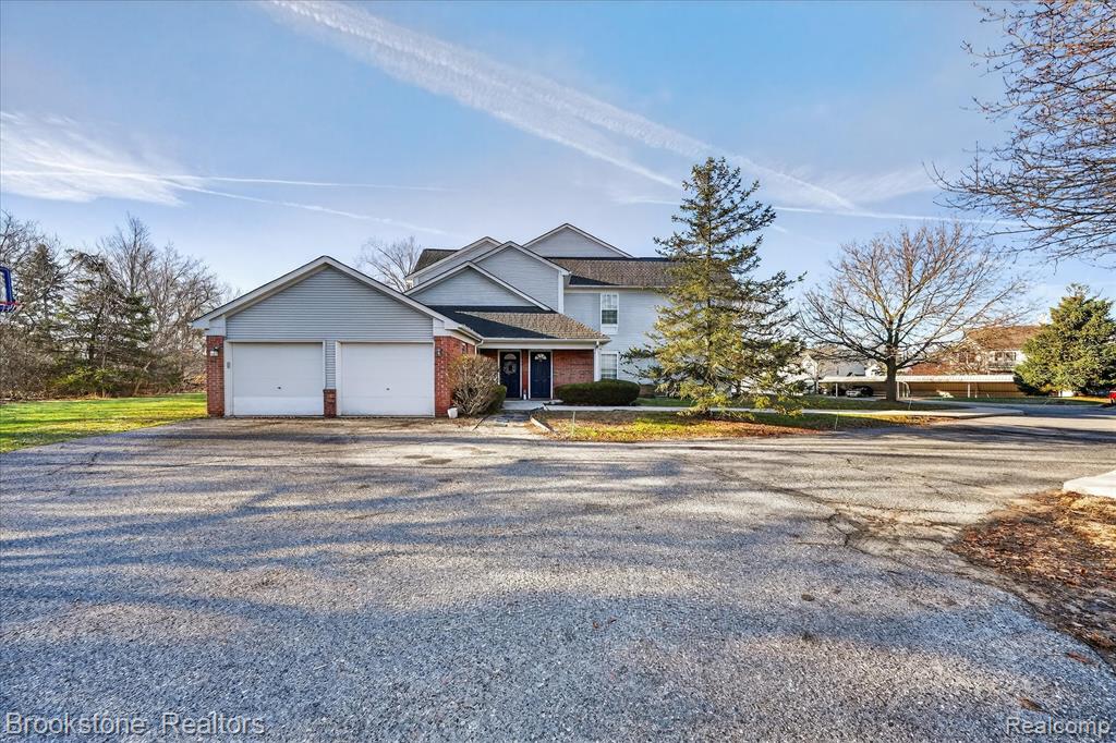 220 Oakbrooke Drive, 3, South Lyon, MI 48178 — Photo 3