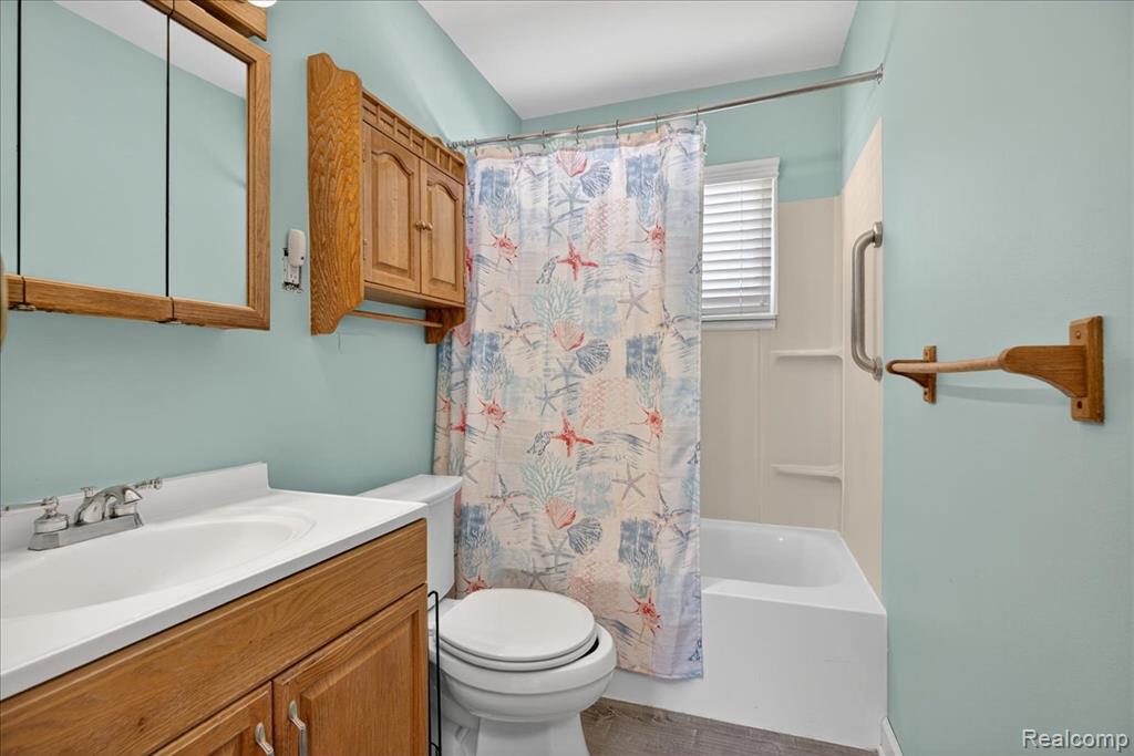 731 1st Avenue, Pontiac, MI 48340 — Photo 17