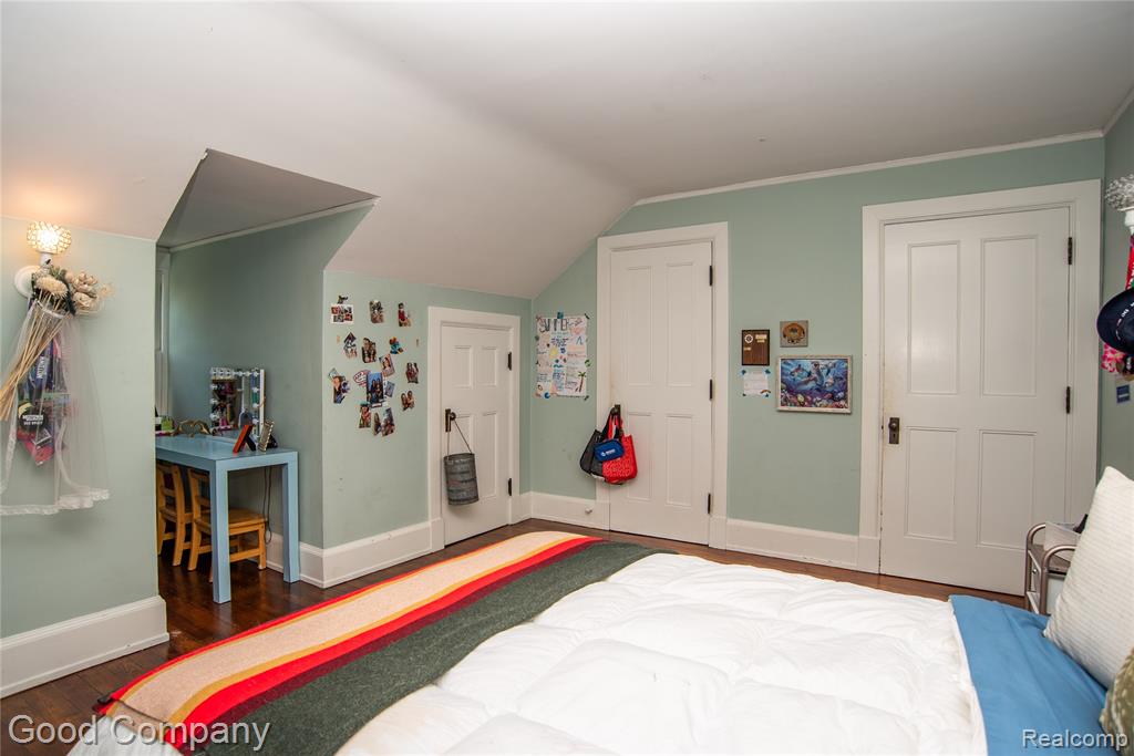 1704 Iroquois Street, Detroit, MI 48214 — Photo 43