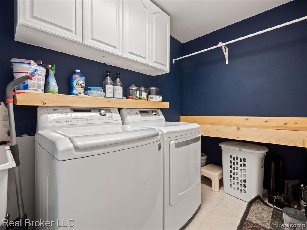 7265 Wood Pointe Drive, Almont, MI 48003 — Photo 21
