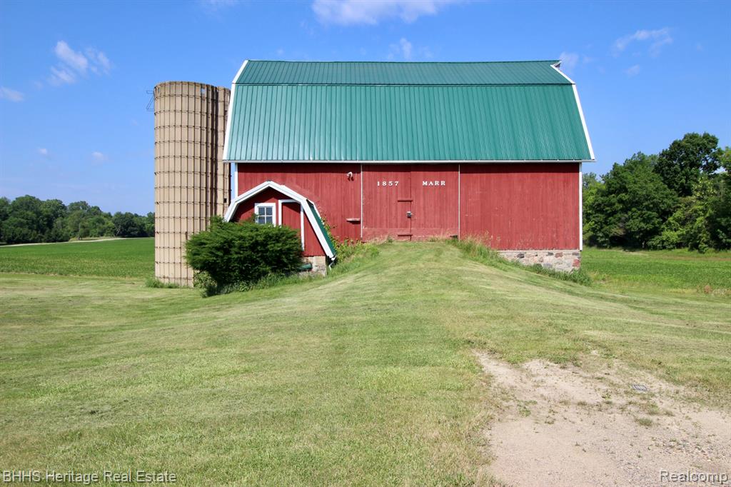 4201 N Burkhart Road, Howell, MI 48855 — Photo 38