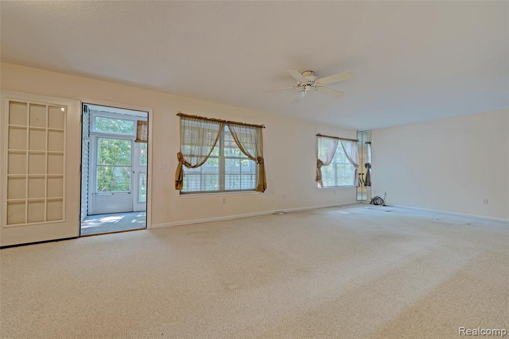 12364 Saint Andrews Way, 66, Fenton, MI 48430 — Photo 10