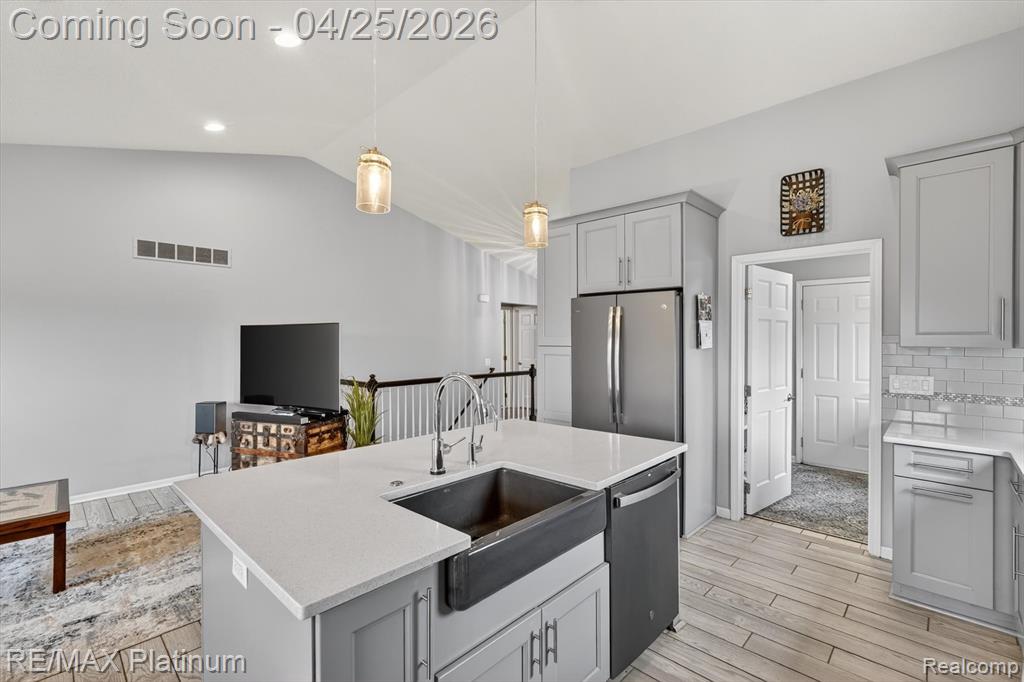 22290 Quail Run Circle, 6, South Lyon, MI 48178 — Photo 10