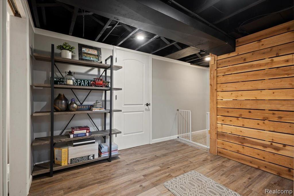 524 E LA SALLE Avenue, Royal Oak, MI 48073 — Photo 39