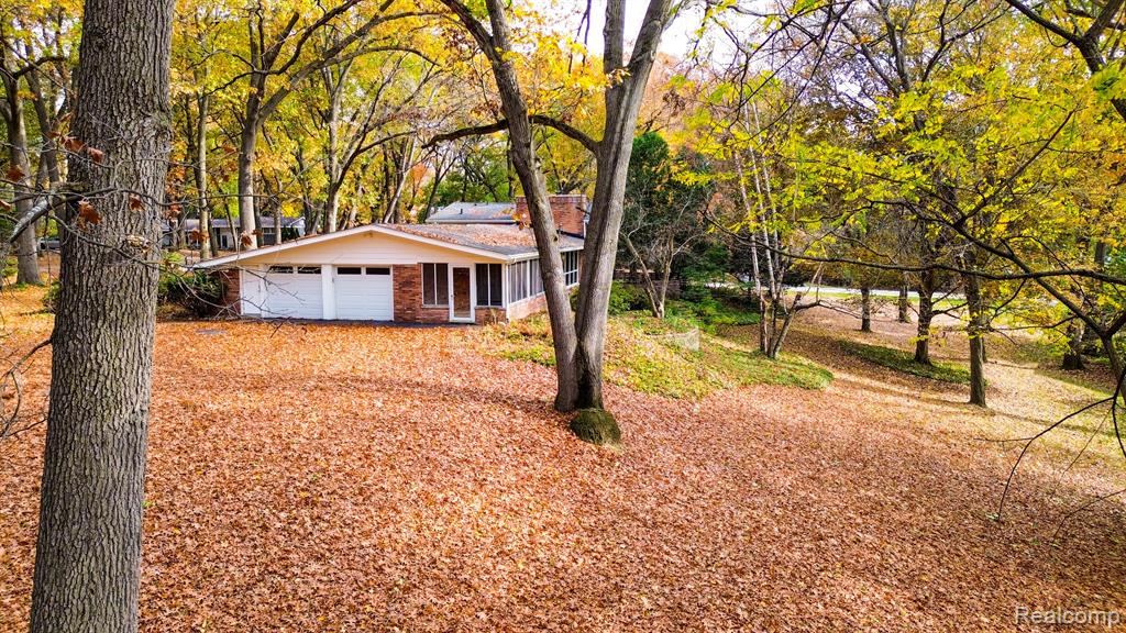 4966 Whispering Pine Lane, Bloomfield Hills, MI 48302 — Photo 51