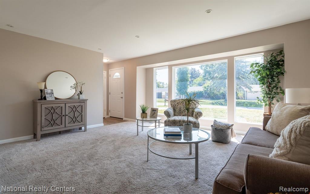40960 MOORINGSIDE, Novi, MI — Photo 3