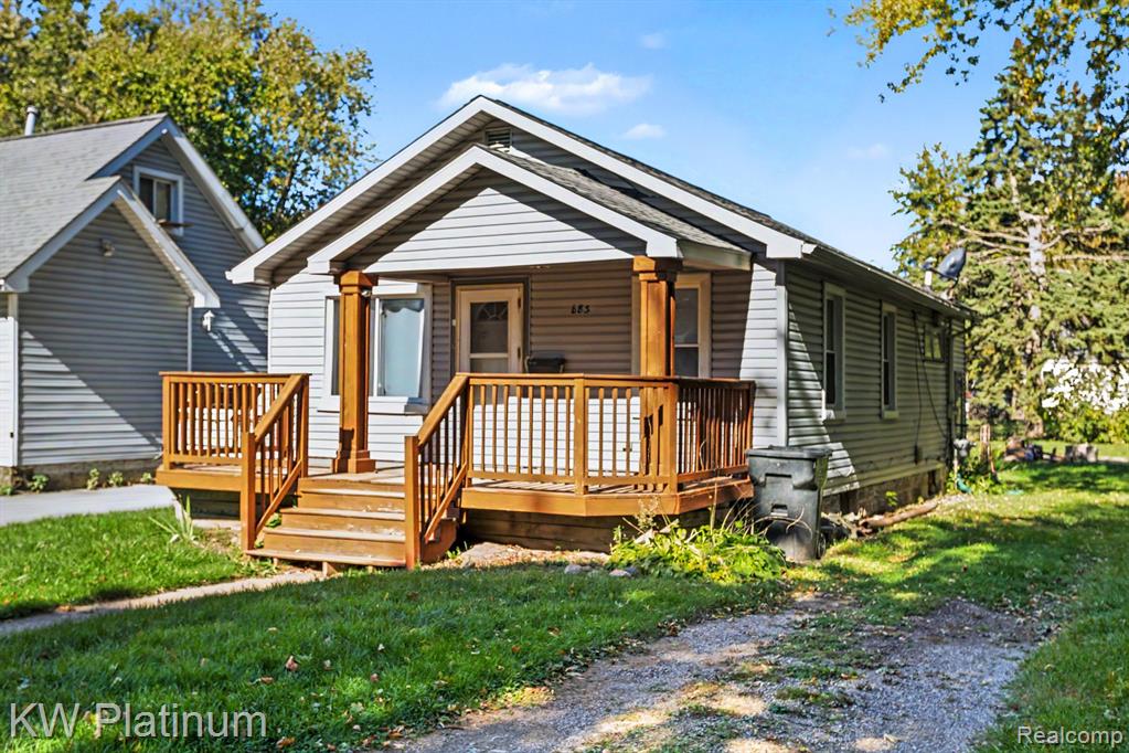 683 E Mansfield Avenue, Pontiac, MI 48340