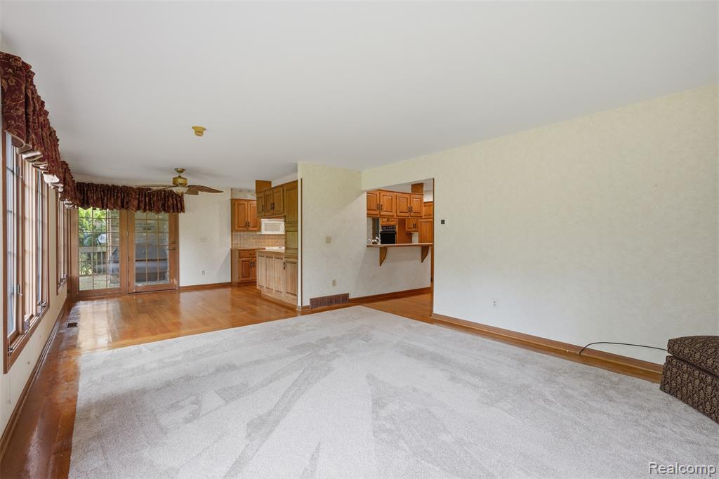 9277 Burning Tree Drive, Grand Blanc, MI 48439 — Photo 22