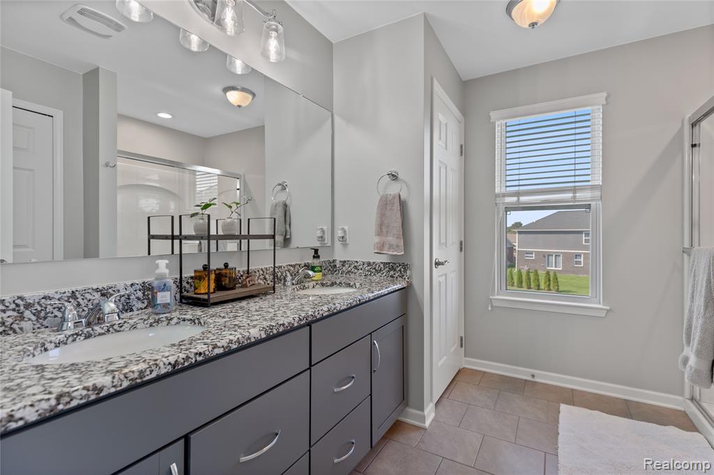 48993 Cold Rise Court, Macomb, MI 48042 — Photo 24