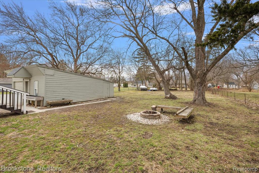 2281 Dexter Road, Auburn Hills, MI 48326 — Photo 33
