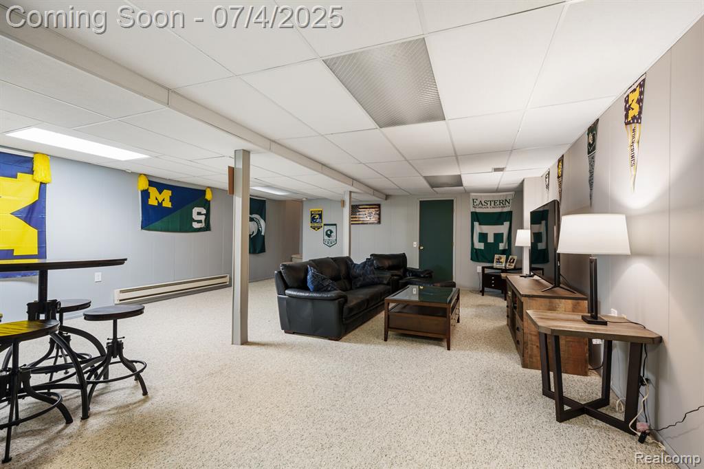 46314 Rockledge Drive, Plymouth, MI 48170 — Photo 25