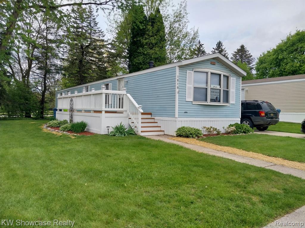 1819 Aldrin Court, Milford, MI 48381 — Photo 16