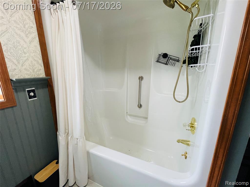 810 E Liberty Street, Chesaning, MI 48616 — Photo 19